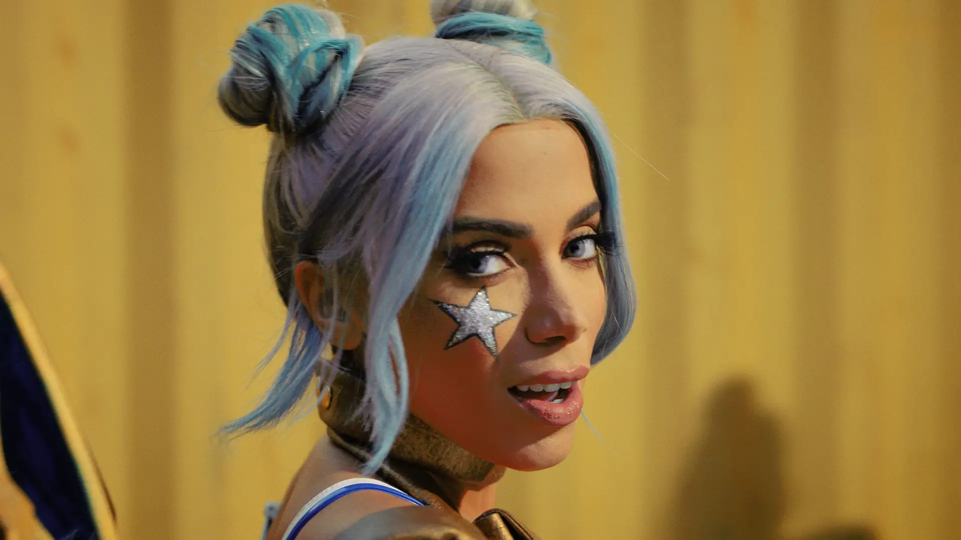 Free Fire, Anitta + Luck Muzik• Tropa